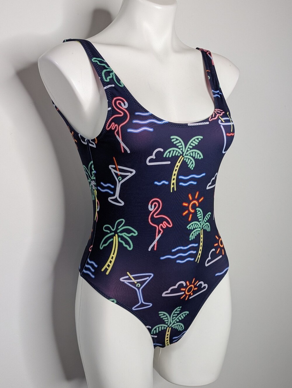 Chubbies The Electric Blue Green Tropical Flamingo Martini Beach Vaca Swimsuit - Picture 2 of 6
